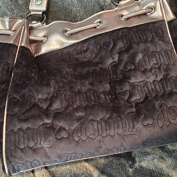 Juicy Couture Daydreamer Black and Silver Women's Bag (2025) - Picture 2 of 4